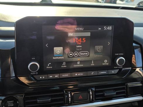 Used 2025 Nissan Pathfinder SV FWD image 31
