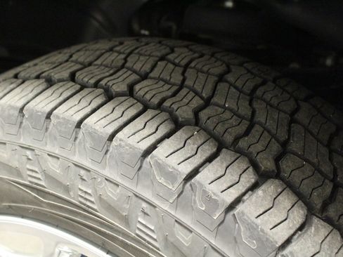 Used 2022 RAM 1500 Big Horn AWD/4WD image 10