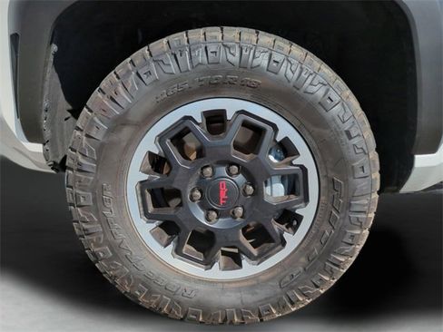 Used 2025 Toyota 4Runner TRD Off-Road Premium image 11