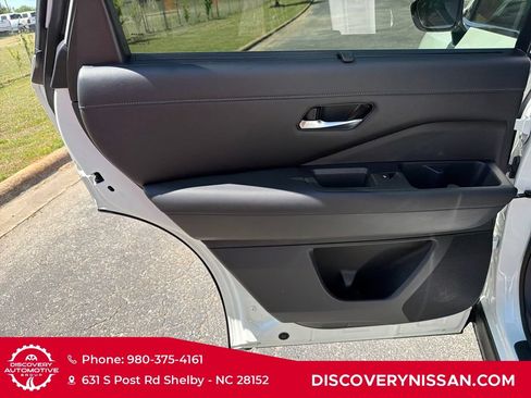 Certified 2024 Nissan Pathfinder SL FWD image 27