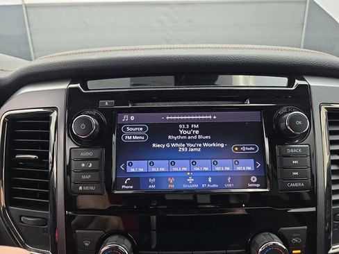 Used 2019 Nissan Titan Platinum Reserve image 31