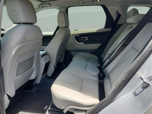Used 2017 Land Rover Discovery Sport HSE AWD/4WD image 16