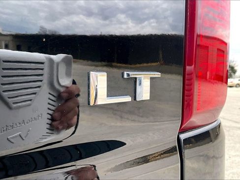 Used 2021 Chevrolet Silverado 1500 LT w/ Convenience Package II image 24