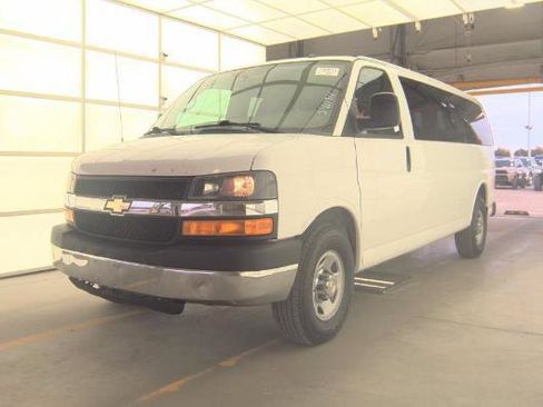 Used 2015 Chevrolet Express 3500 LT w/ LT Preferred Equipment Group image 3