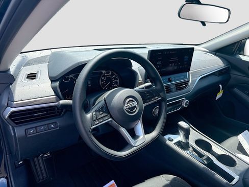 New 2026 Nissan Altima 2.5 SV FWD image 9