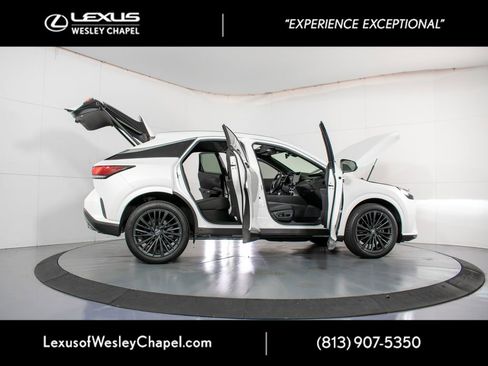 Used 2025 Lexus RX 350 Premium image 17