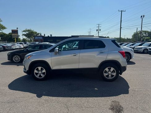 Used 2018 Chevrolet Trax LT w/ LT Convenience Package AWD/4WD image 8