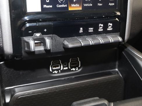 Used 2024 RAM 2500 Big Horn w/ Level 2 Equipment Group AWD/4WD image 30