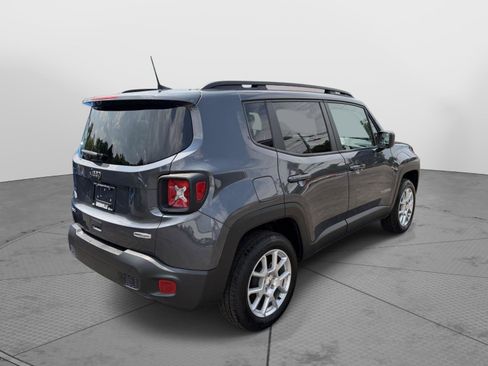 Used 2022 Jeep Renegade Latitude AWD/4WD image 8