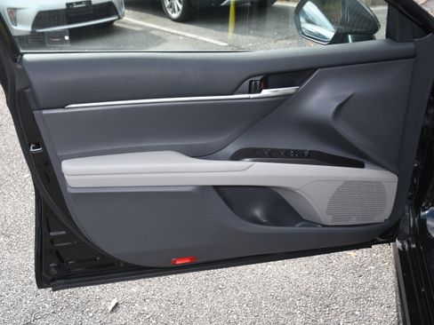 Certified 2024 Toyota Camry SE image 9