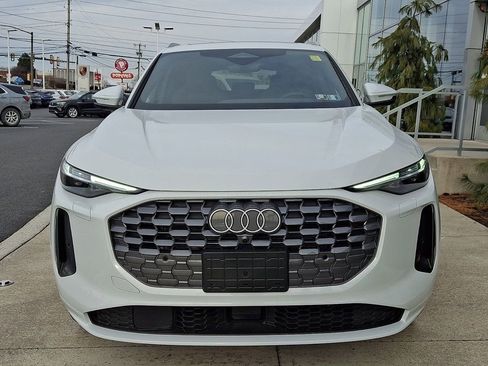 New 2025 Audi Q5 Premium Plus image 2