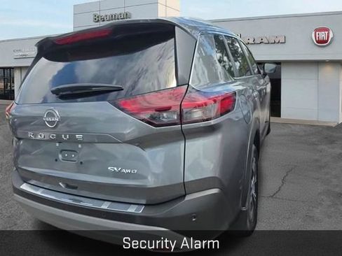 Used 2023 Nissan Rogue SV w/ SV Premium B Package AWD/4WD image 3