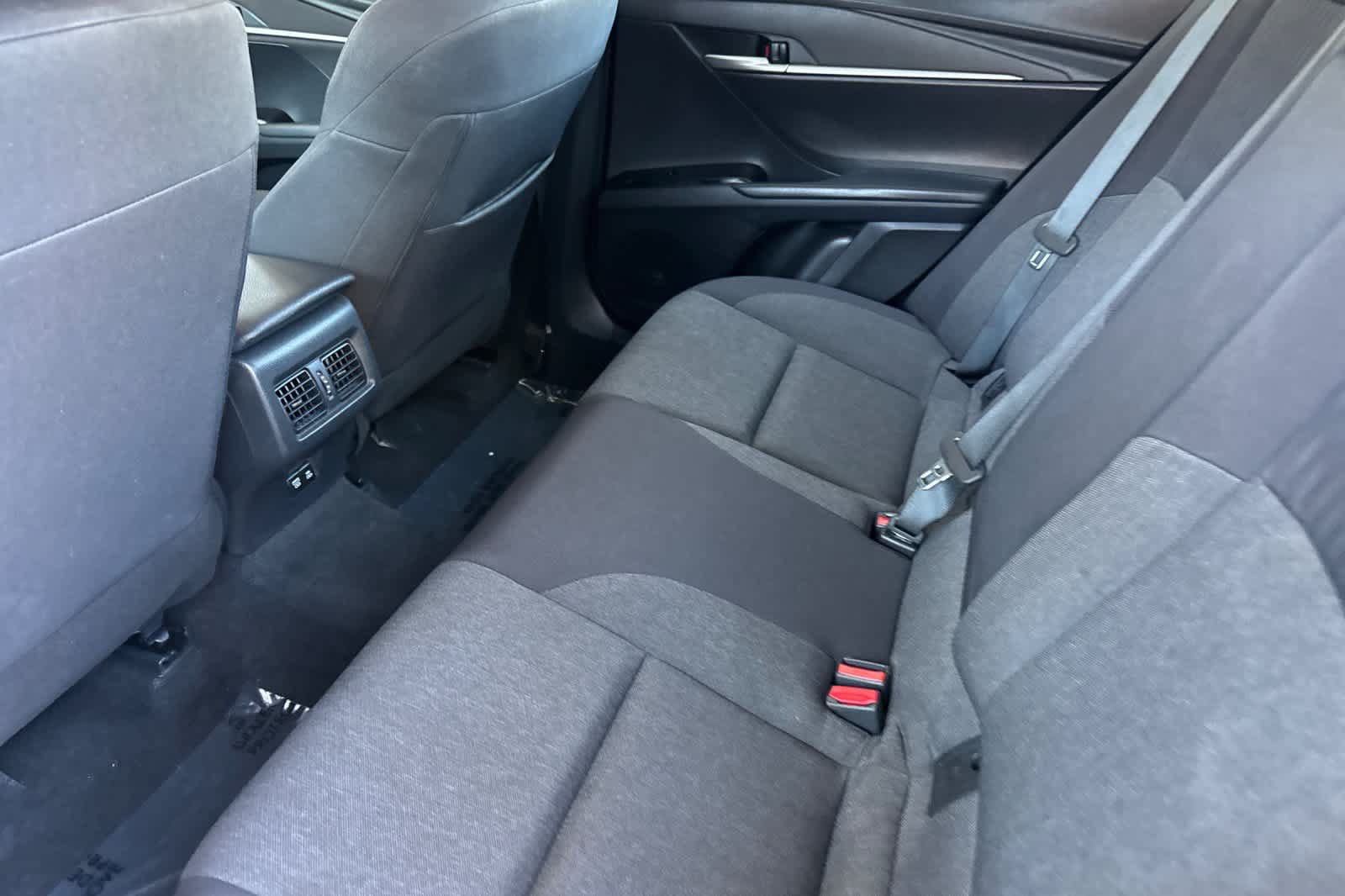 Used 2025 Toyota Camry LE FWD image 4