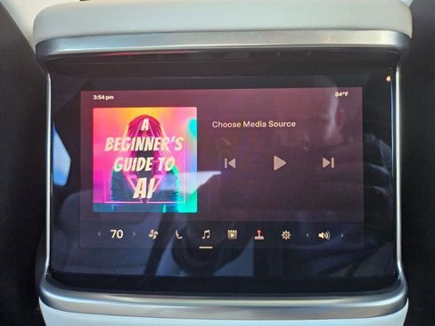 Used 2022 Tesla Model S AWD image 67