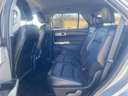 Used 2023 Ford Explorer Limited image 25