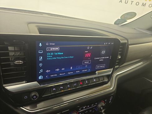 Certified 2025 Chevrolet Silverado 1500 High Country image 19