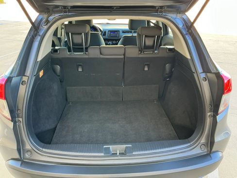Used 2021 Honda HR-V LX image 13