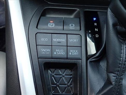 Used 2023 Toyota RAV4 XLE AWD/4WD image 21