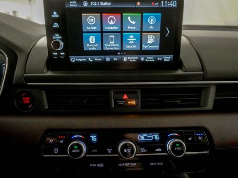 Used 2025 Honda Pilot Elite image 25