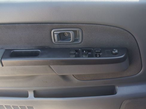 Used 2004 Nissan Frontier XE w/ (PWR) Pwr Pkg RWD image 18