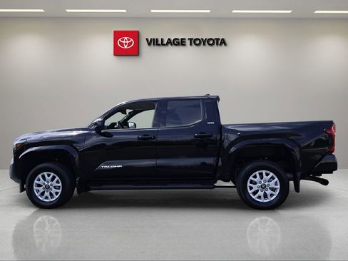 Certified 2026 Toyota Tacoma SR5 image 2