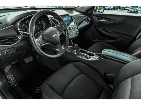 Used 2020 Chevrolet Malibu LT FWD image 10