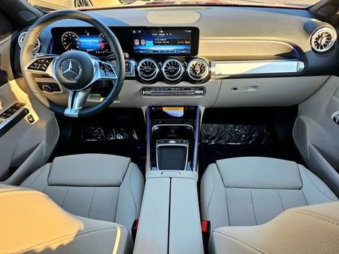 New 2026 Mercedes-Benz GLB 250 4MATIC image 26
