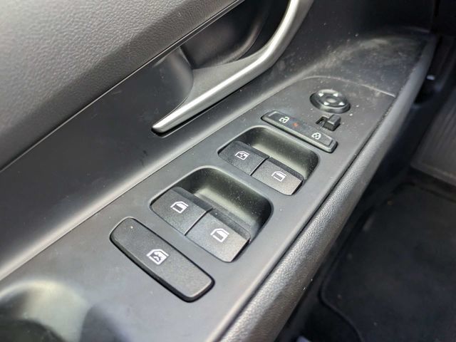 Certified 2025 Hyundai Elantra Hybrid FWD image 19