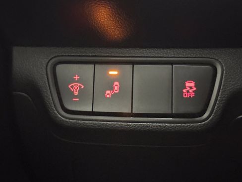 Certified 2023 Kia Forte LXS w/ LXS Technology Package image 31