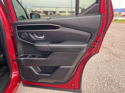 Used 2023 Honda Pilot EX-L image 16