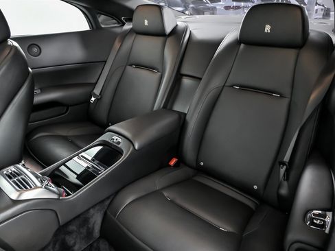 Used 2014 Rolls-Royce Wraith image 24