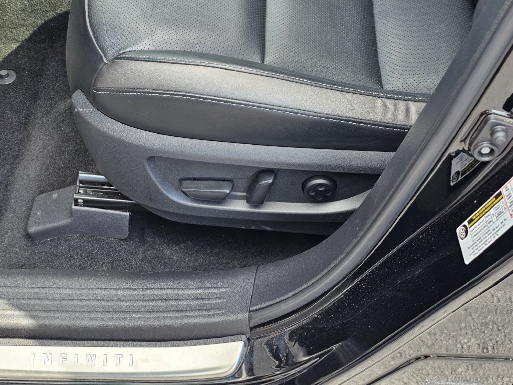 Used 2023 INFINITI QX50 Luxe FWD image 19