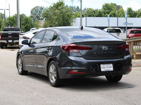 Used 2020 Hyundai Elantra Value Edition FWD image 6