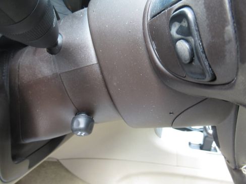 Used 2015 Jeep Grand Cherokee Overland image 23