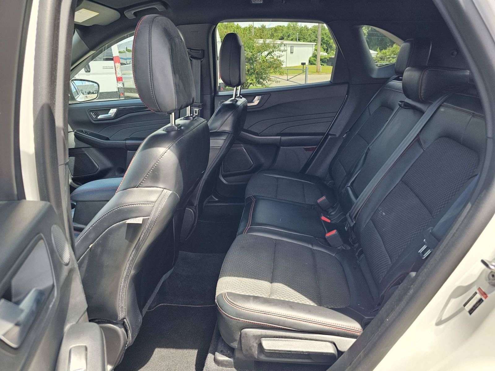 Used 2023 Ford Escape ST-Line Select w/ Tech Pack #2 AWD/4WD image 31