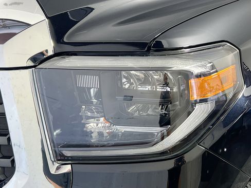 Used 2021 Toyota Tundra SR5 w/ TRD Off-Road Package image 11