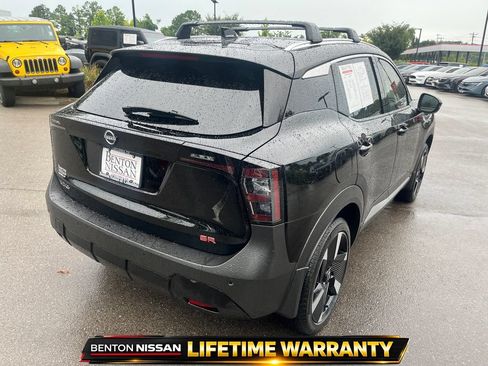 Used 2026 Nissan Kicks SR FWD image 7