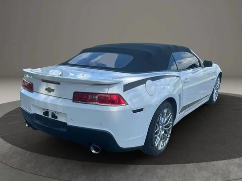 Used 2015 Chevrolet Camaro LT RWD image 2