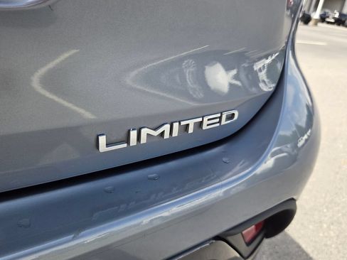 Used 2023 Toyota Highlander Limited AWD/4WD image 11