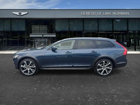 Used 2018 Volvo V90 T6 Cross Country w/ Convenience Package AWD/4WD image 7