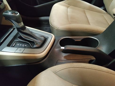 Used 2018 Hyundai Elantra SEL FWD image 26