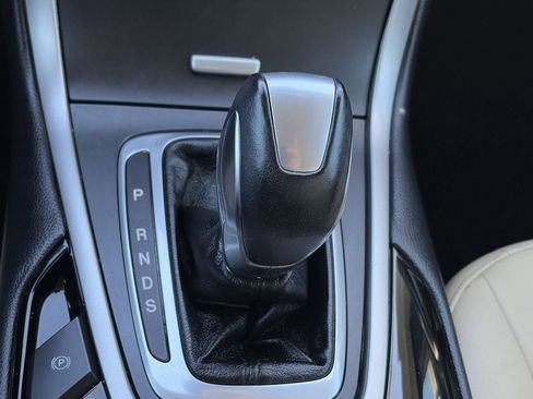 Used 2018 Ford Edge SEL w/ Equipment Group 201A FWD image 27