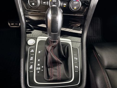 Used 2018 Volkswagen GTI Autobahn FWD image 43