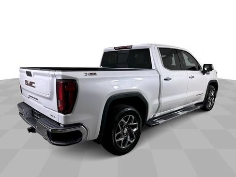 Used 2022 GMC Sierra 1500 SLT AWD/4WD image 8