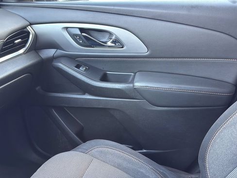 Used 2019 Chevrolet Traverse LT FWD image 21