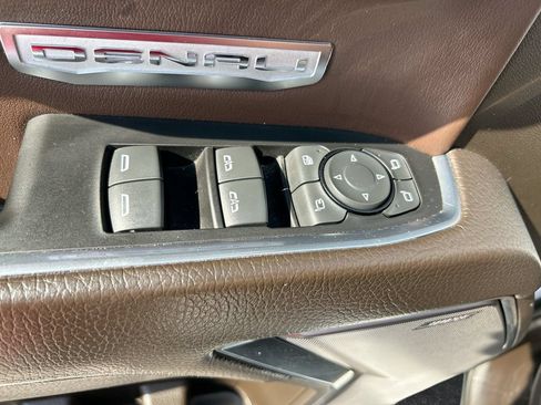 Used 2023 GMC Sierra 1500 Denali w/ Denali Reserve Package AWD/4WD image 14