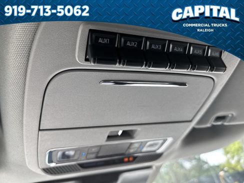 New 2026 Ford F550 4x4 Crew Cab image 32