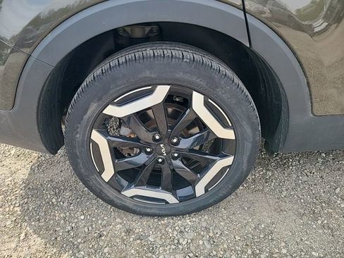 Used 2024 Kia Telluride S image 8