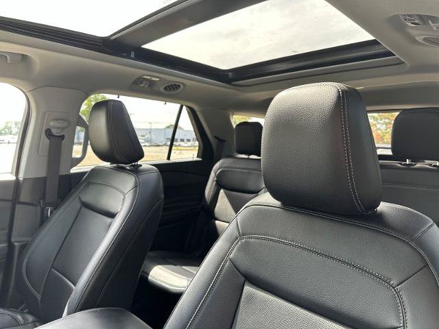 Certified 2023 Ford Explorer Limited w/ Limited Technology Package AWD/4WD image 4