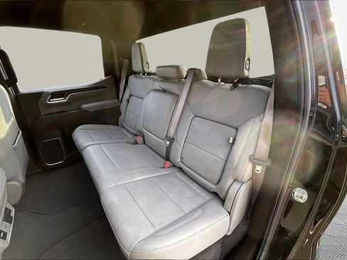 Used 2025 GMC Sierra 1500 SLT image 16